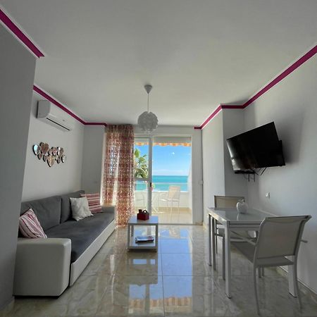Roca Chica. Studio - First Line Beach Торремолинос Экстерьер фото